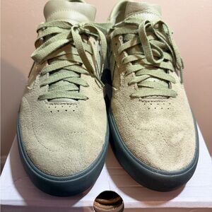 PUMA MEN’S SIZE 10